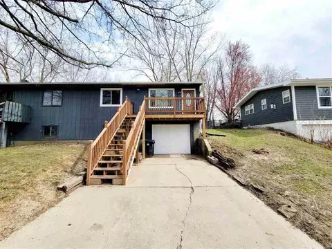 1451 Westview Dr, Coralville, IA 52241