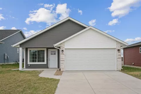 4833 Dostal Ct, IA 52404