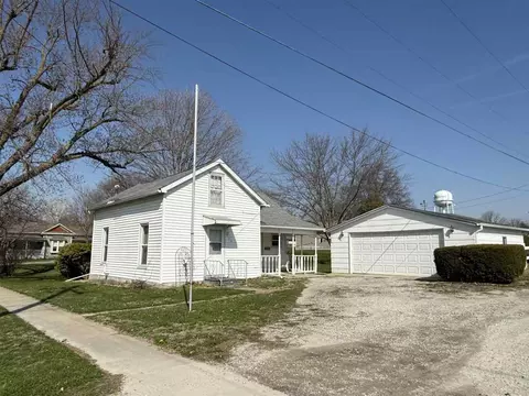 114 W Walnut St, Sigourney, IA 52591