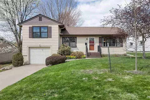 21 N Lowell St, Iowa City, IA 52245