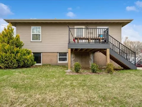 329-329 N 5 N Governor St, Iowa City, IA 52245