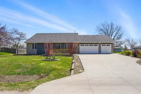 808 40th Ave, Amana, IA 52203