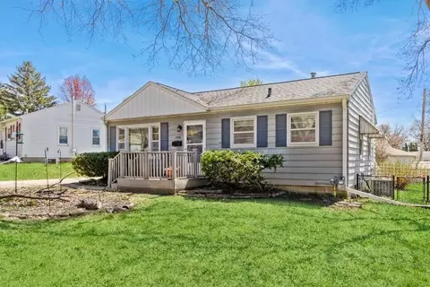 1330 Carroll St, Iowa City, IA 52240