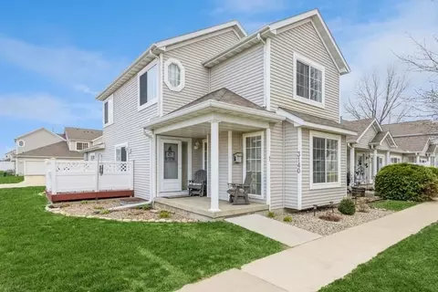 3140 English Glen Ct, Marion, IA 52302