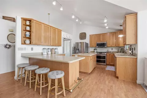 Kitchen - 4117 NE Riverview Rd NE, Cedar Rapids, IA 52411 photo 1 of 6