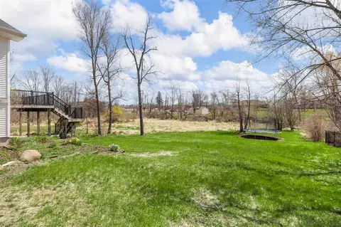 Exterior - 4117 NE Riverview Rd NE, Cedar Rapids, IA 52411 photo 8 of 11