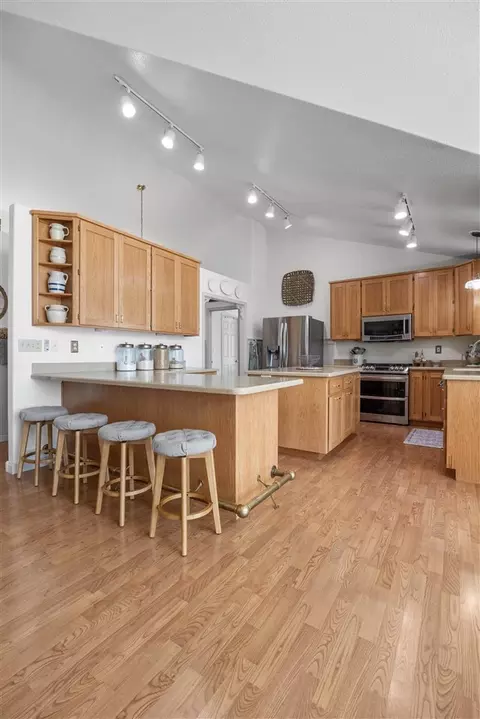 Kitchen - 4117 NE Riverview Rd NE, Cedar Rapids, IA 52411 photo 2 of 6