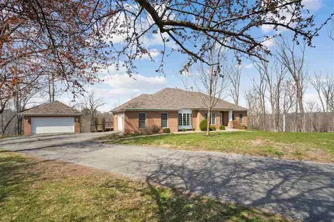 3110 Pinney Woods Ln SE, Cedar Rapids, IA 52403