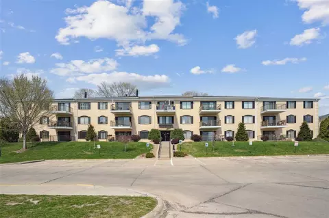 2131 1st Ave SE, Cedar Rapids, IA 52402