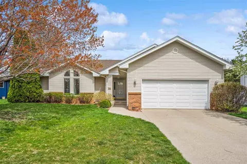 730 SE Peterson Dr, Ankeny, IA 50021