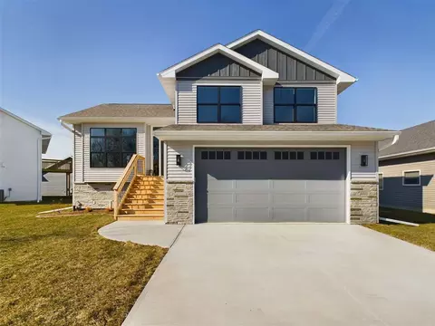 1890 Sherman Dr, Iowa City, IA 52240