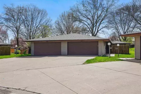3431 Tulane Ct, Iowa City, IA 52245