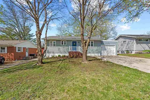 716 14th Ave, Coralville, IA 52241