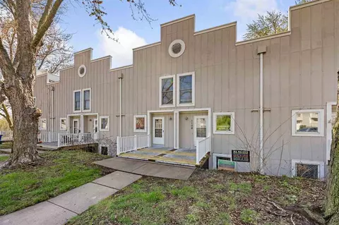 1156 Cambria Ct, Iowa City, IA 52246
