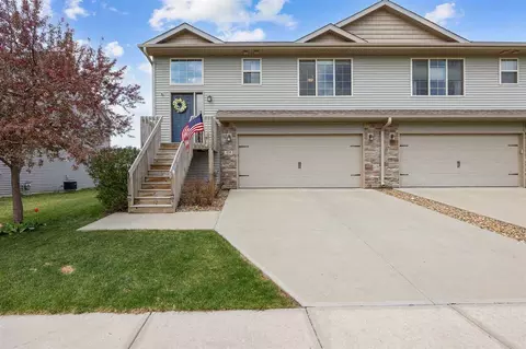 459 Bainberry St, Tiffin, IA 52340