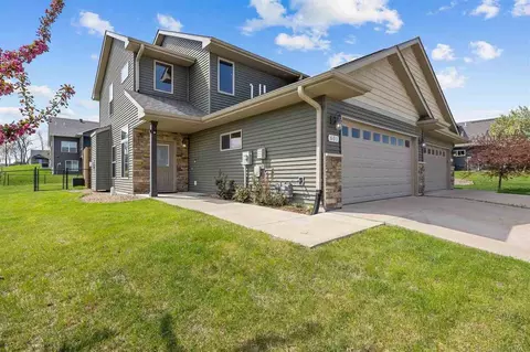 601 Dakota Ave, Tiffin, IA 52340