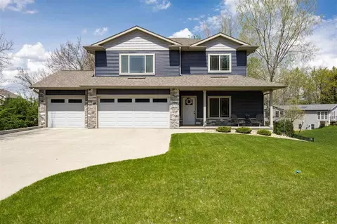 4160 Rohret Rd, Iowa City, IA 52246
