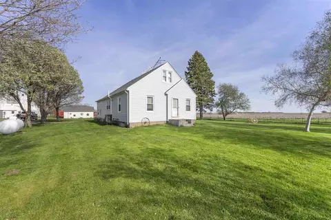 2000 Ivory Ave, Atalissa, IA 52720