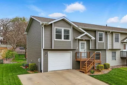 2259 9th St, Coralville, IA 52241