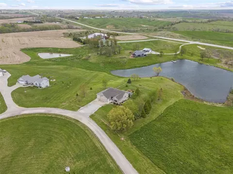 2242 288th Dr, Williamsburg, IA 52361