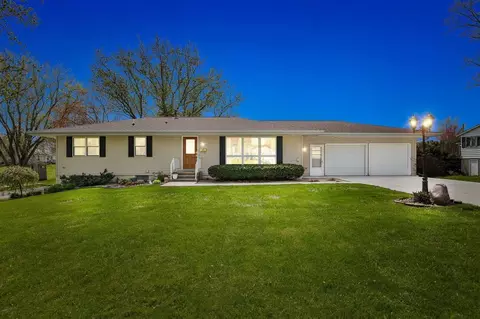 313 E 8th St, Tipton, IA 52772
