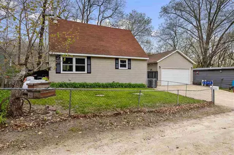 24798 127th St, Anamosa, IA 52205