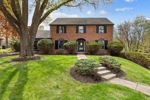 7 Glendale Ter, Iowa City, IA 52245