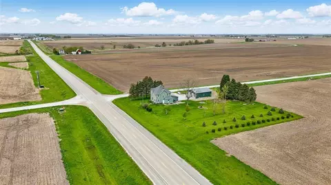 1694 Hemlock Ave, Wellman, IA 52356
