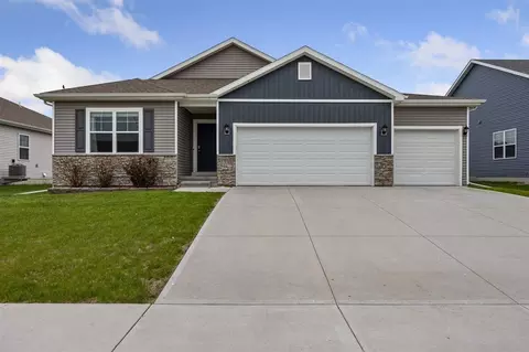 1330 Chipman Ln, North Liberty, IA 52317