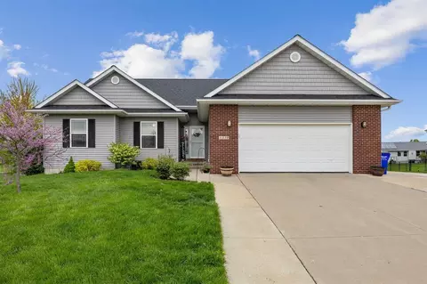 1330 Remington Ct, North Liberty, IA 52317