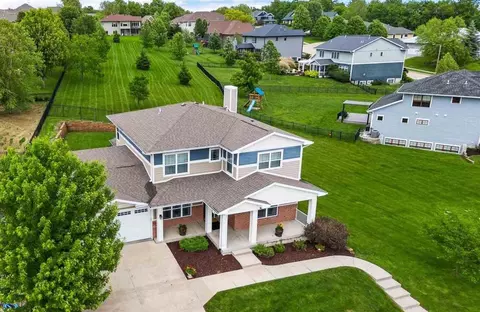 917 Robin Rd, Iowa City, IA 52246