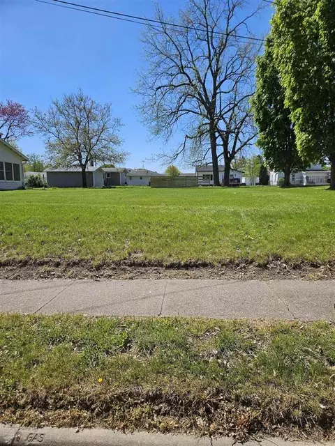 W W Harrison St, Washington, IA 52353