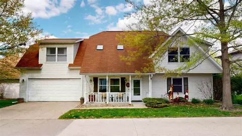 835 Longfellow Ct, Iowa City, IA 52240