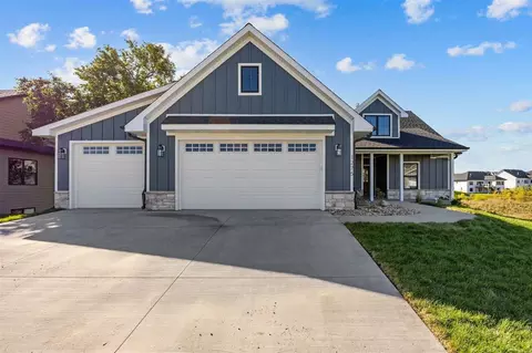 1275 Osage Ln, North Liberty, IA 52317