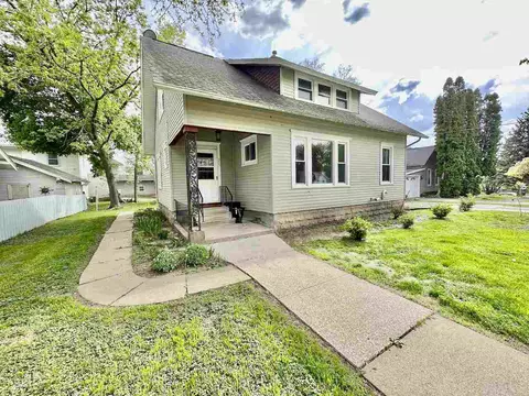 309 W Clark St, North English, IA 52316