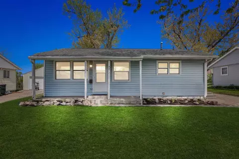 4417 Loraine St NE, Cedar Rapids, IA 52402