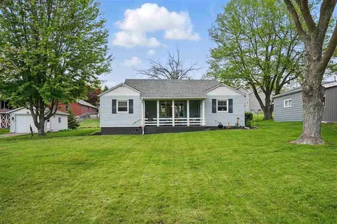 728 W Washington Blvd, Washington, IA 52353