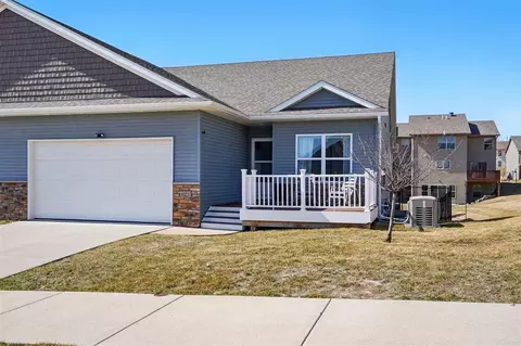 623 Croell Ave, Tiffin, IA 52340