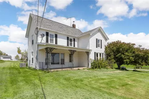 187 290th St, West Branch, IA 52358