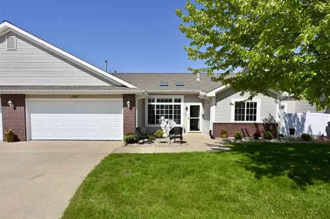 1107 74th St NE, Cedar Rapids, IA 52402