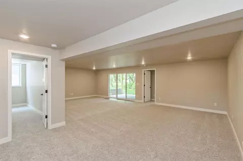 1070 Switchgrass Ln, Ely, IA 52227 photo 30