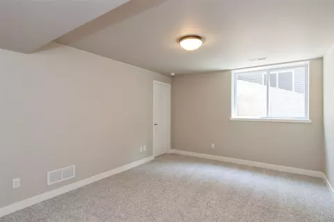 1070 Switchgrass Ln, Ely, IA 52227 photo 34