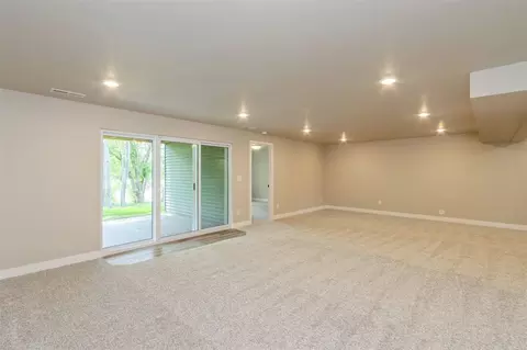 1070 Switchgrass Ln, Ely, IA 52227 photo 32
