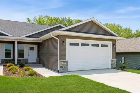 1080 Switchgrass Ln, Ely, IA 52227 photo 2