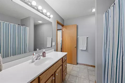 1023 Doubletree Ct NE, Cedar Rapids, IA 52402 photo 14