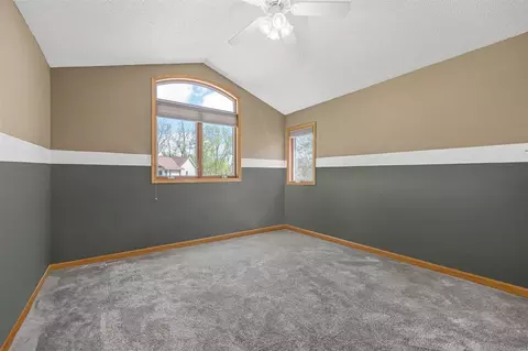1023 Doubletree Ct NE, Cedar Rapids, IA 52402 photo 11