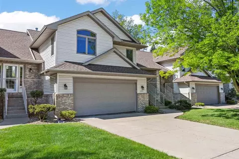 1023 Doubletree Ct NE, Cedar Rapids, IA 52402