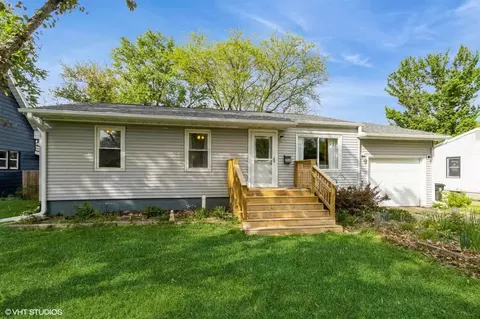 2020 Hollywood Blvd, Iowa City, IA 52240