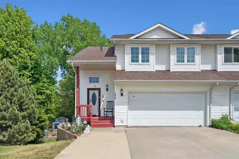 1438 Kodiak Ct, Coralville, IA 52241