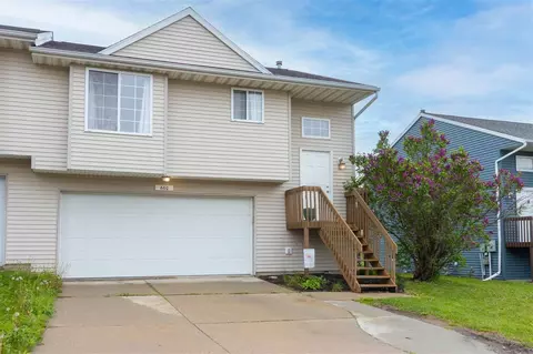 660 Hodge St, North Liberty, IA 52317